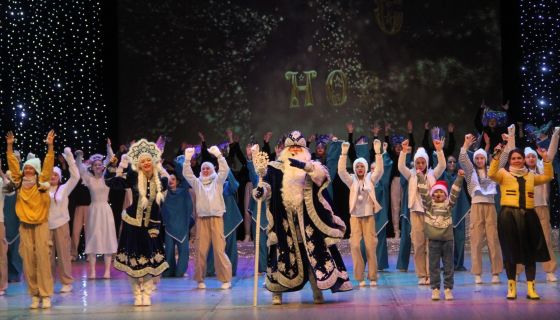 Шоу «Скок-поскок, Чебурашка и новогодний сундучок»