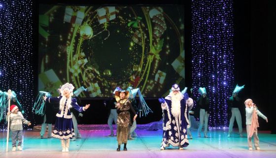 Шоу «Скок-поскок, Чебурашка и новогодний сундучок»