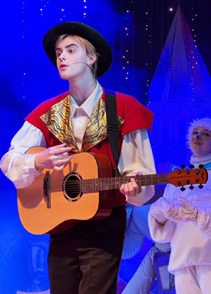 Спектакль «Праздничное представление ко Дню защиты детей»