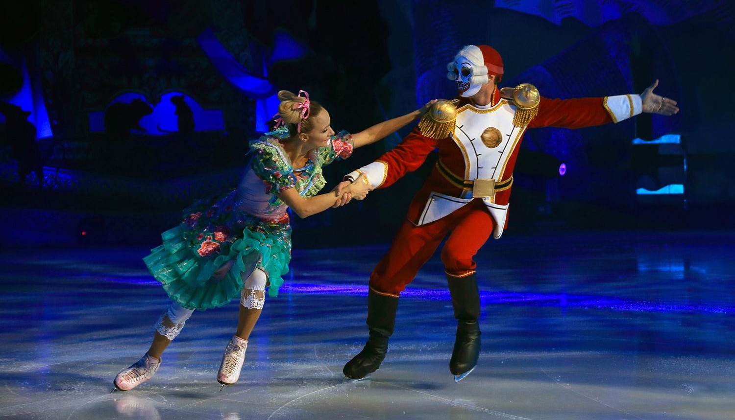 Ice show. Шоу Ильи Авербуха "Щелкунчик". Щелкунчик Ледовое шоу Илья Авербух. Ледовое шоу Щелкунчик Авербух. Илья Авербух Щелкунчик 2021.